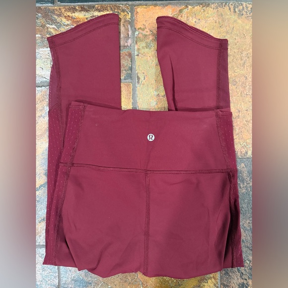 Lululemon Body‎ Con Crop - Picture 3 of 4